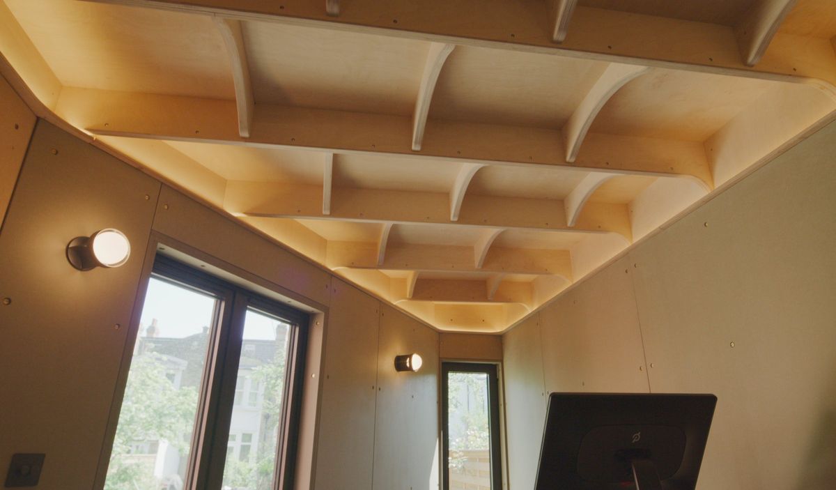 Tapered wing: plywood ceiling ribs, windows and wall lights